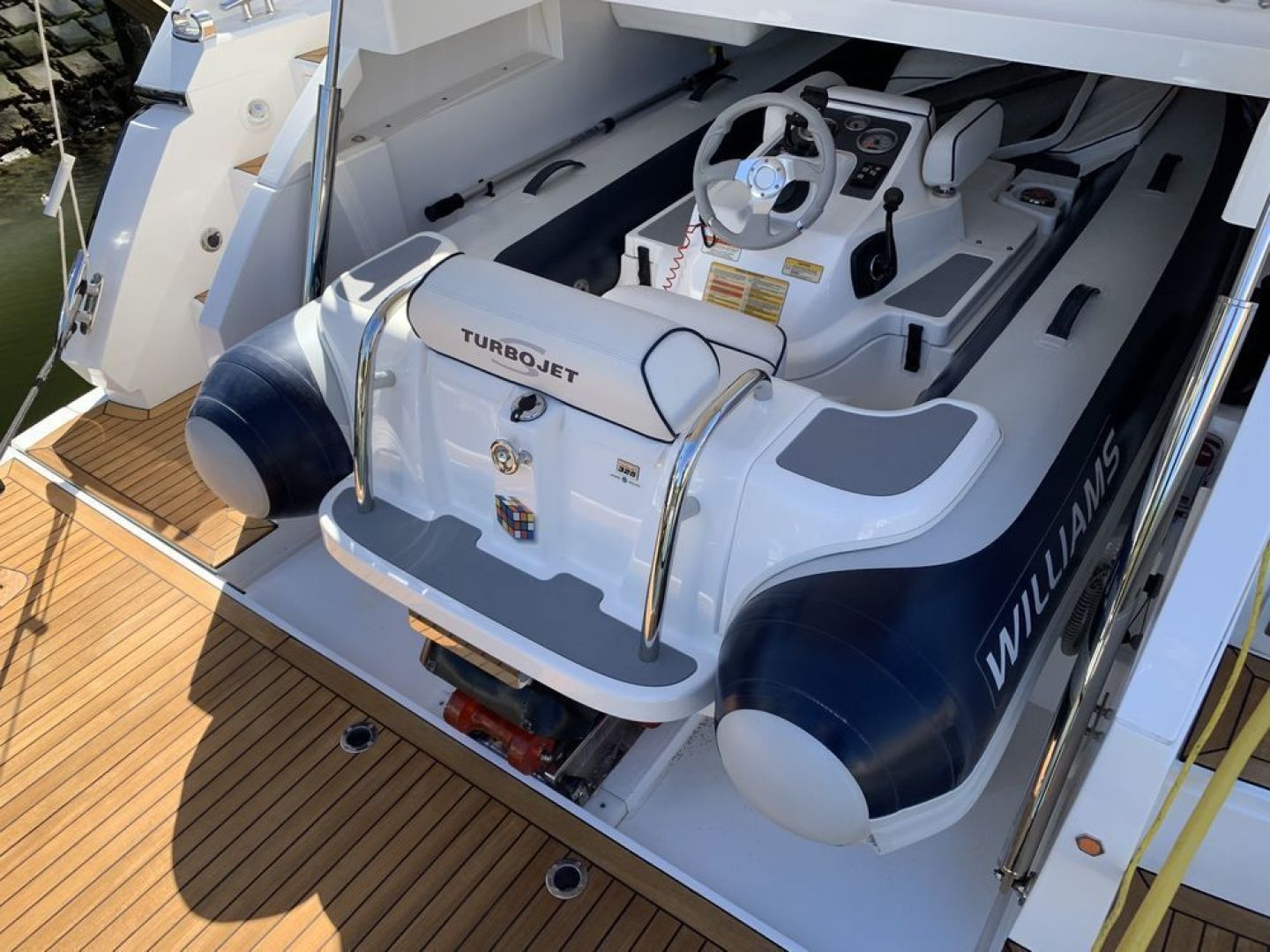 2014 Sunseeker San Remo - Image 13