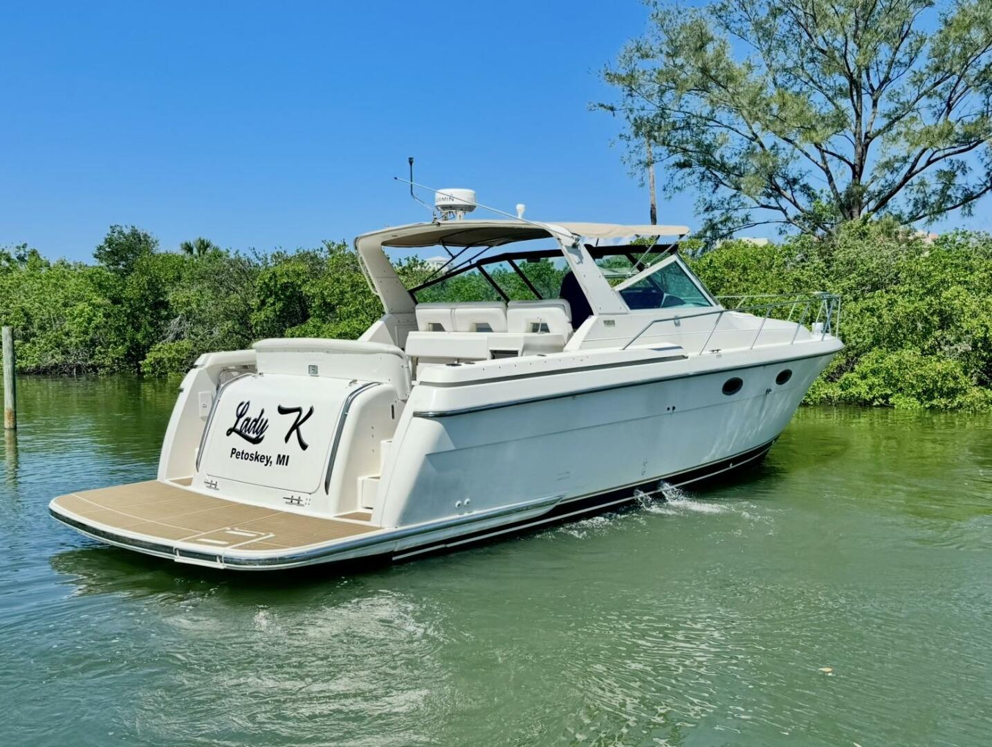 1998 Tiara Yachts 3500 Express - Image 23