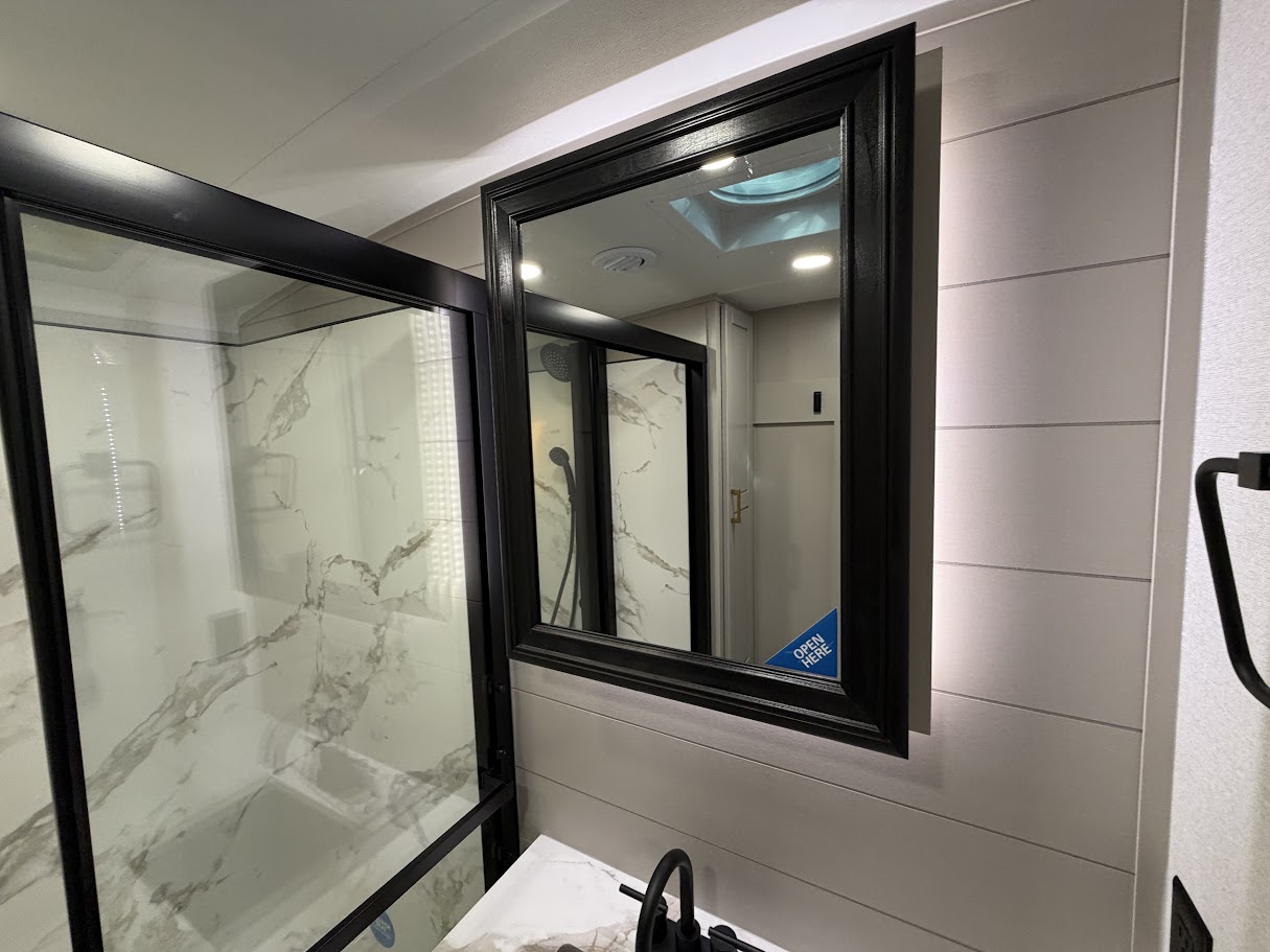 2027 JAYCO NORTH POINT 361RLBH - Image 51