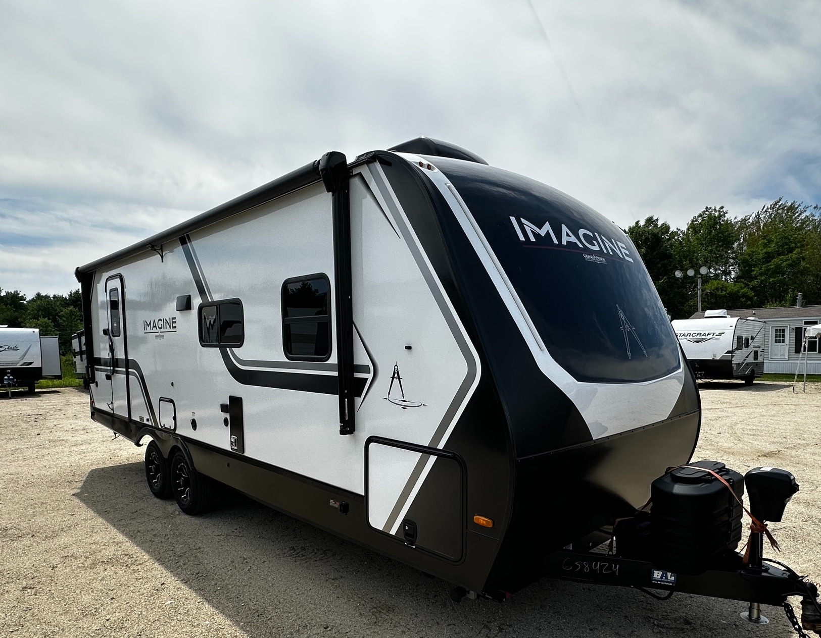 2027 Grand Design Imagine 2600RB - Image 5