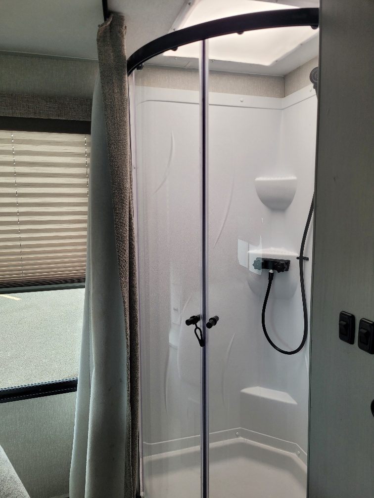 2025 Coachmen Leprechaun 260QB - Ford E-450 - Image 18
