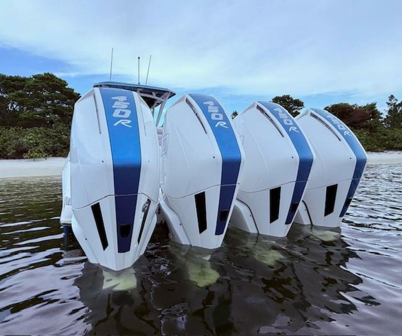 2022 Nor-Tech 390 Sport Center Console - Image 13