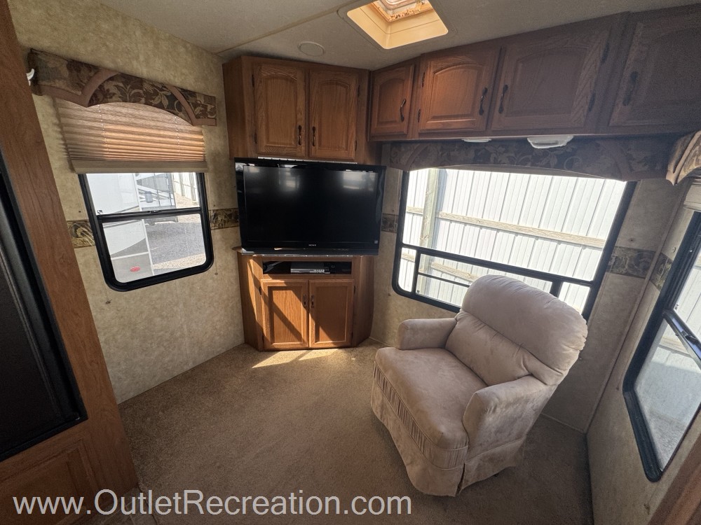 2009 COACHMEN CHAPARRAL LITE 268RLS - Image 7