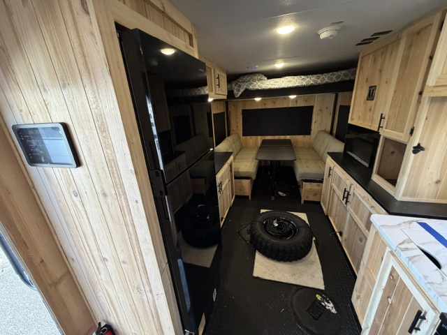 2027 CHEROKEE GREY WOLF 17TRH - Image 13