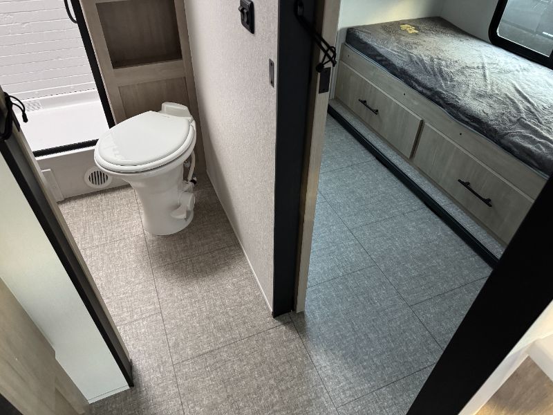 2025 Grand Design Imagine XLS 22BHE - Image 7