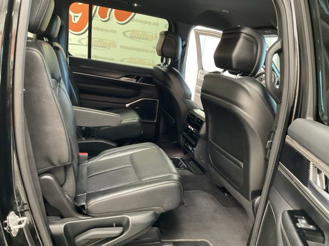 2024 Jeep Wagoneer Utility 4D Series III 4WD - Image 25