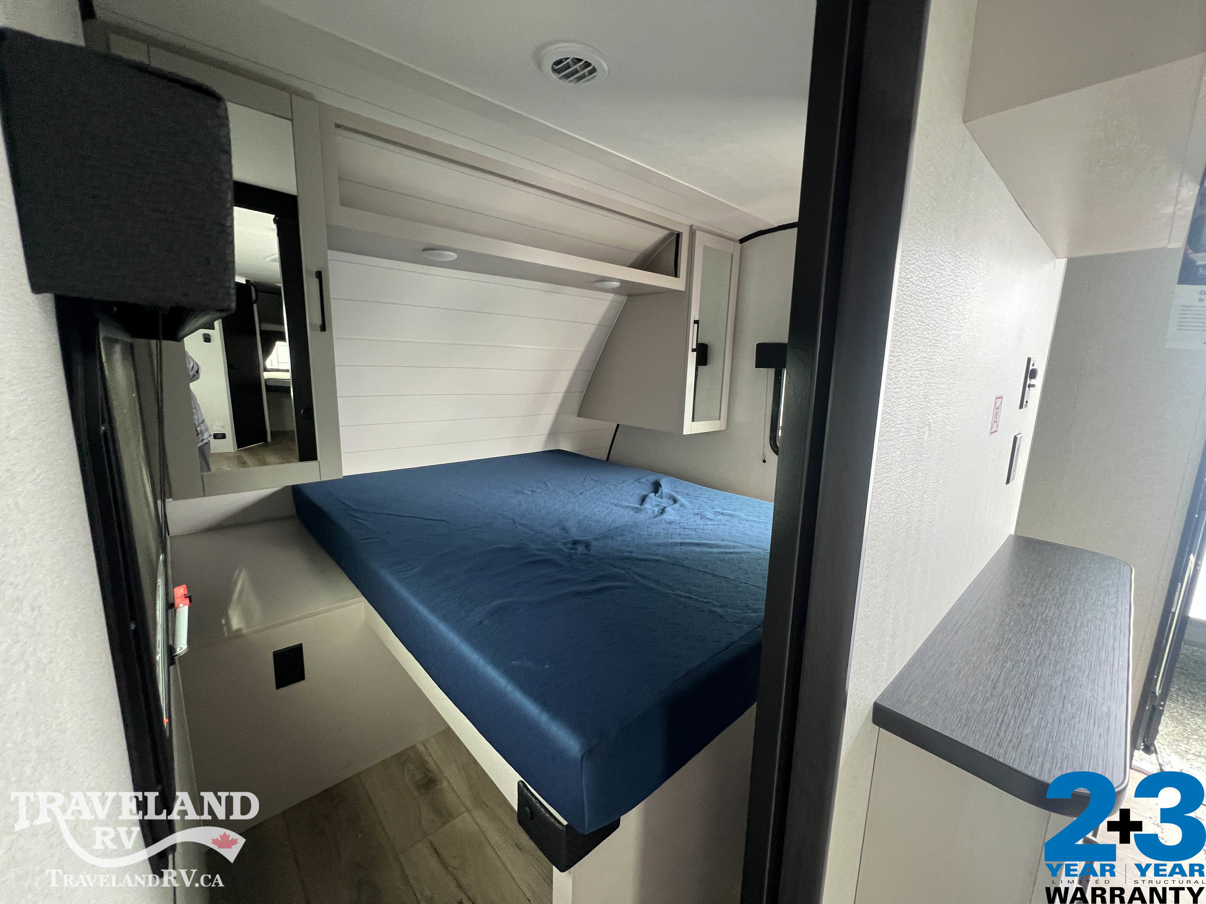 2026 JAYCO Jay Feather 26BHSL - Image 11