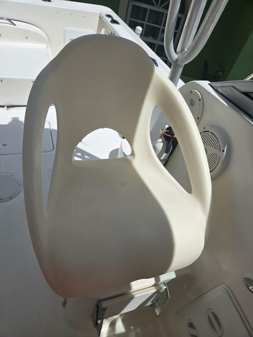 2005 Trophy - Image 23