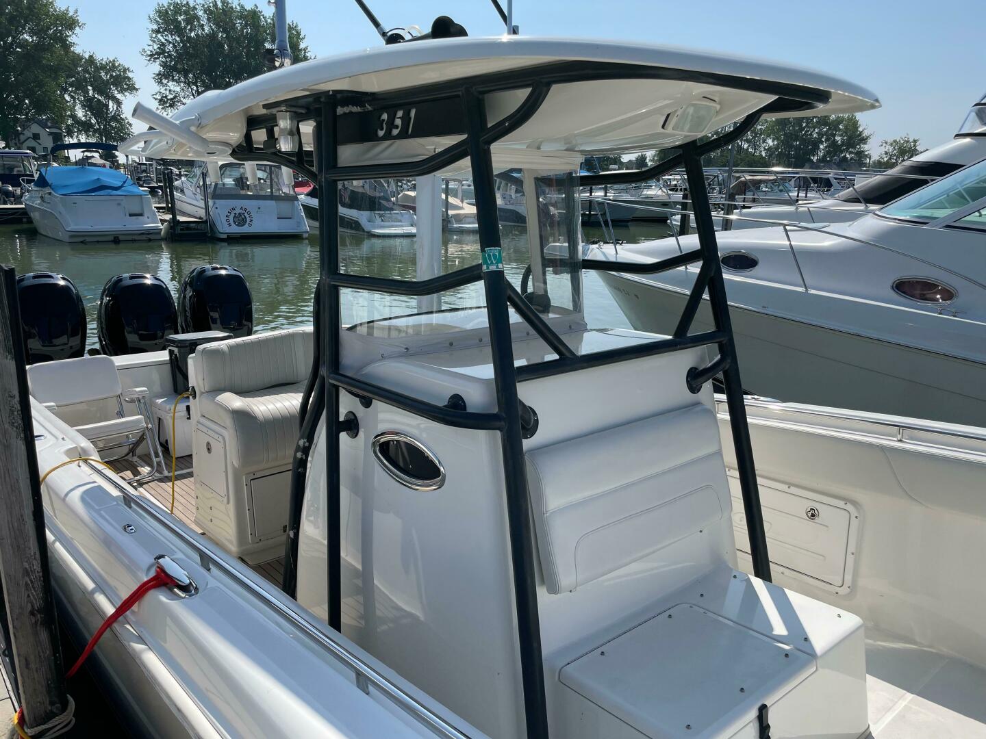 2009 Triton 351 Center Console - Image 11