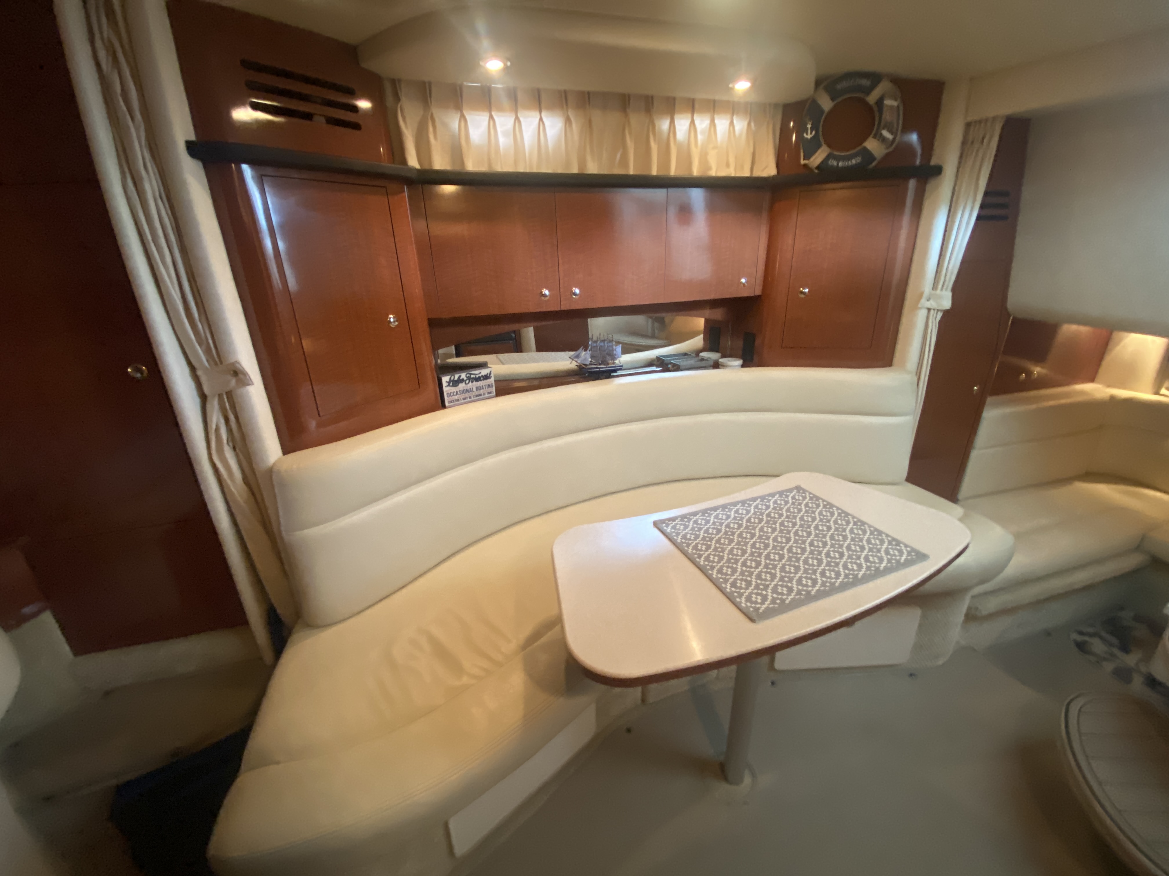 2003 Sea Ray 320 Sundancer - Image 33