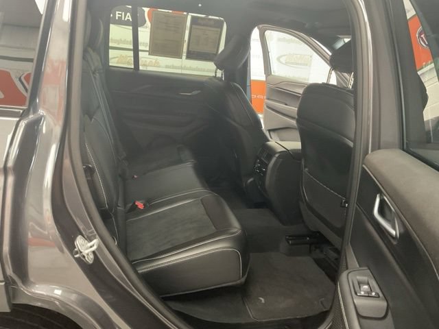 2025 Jeep Grand Cherokee Altitude X 4X4 - Image 30