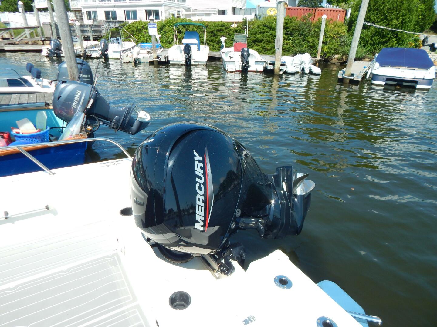 2020 Boston Whaler 190 Montauk Base - Image 6