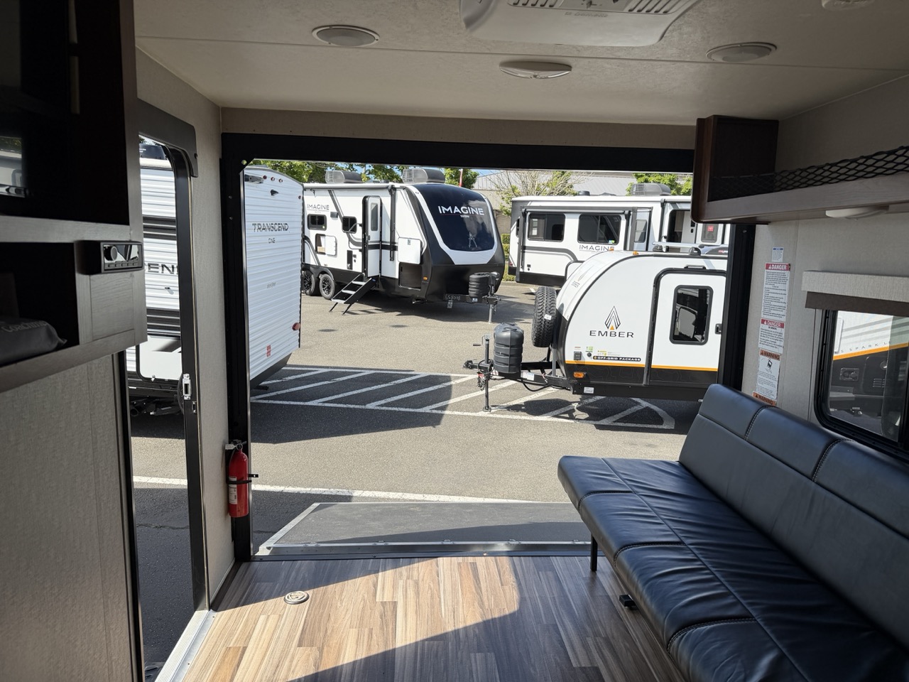 2017 Coachmen Freedom Express Special Edition 17BLSE - Image 14