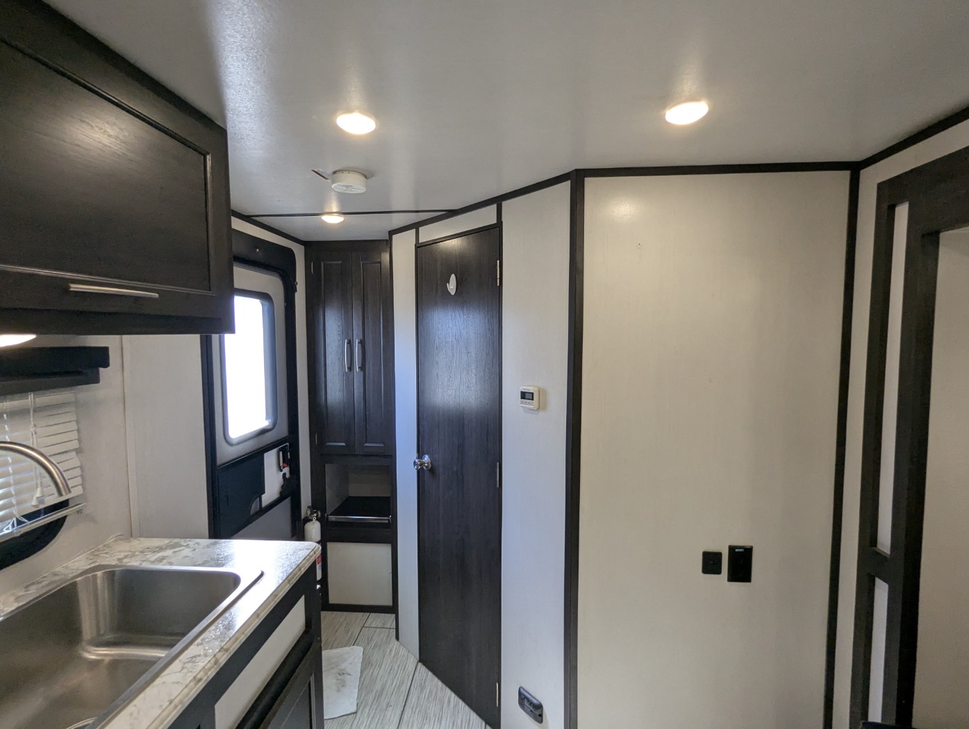 2024 Genesis Supreme Surfside Limited 19FSS - Image 23