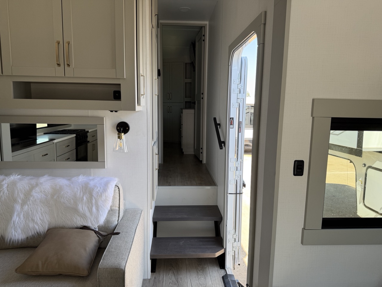 2027 Brinkley RV Model Z 3420 - Image 21