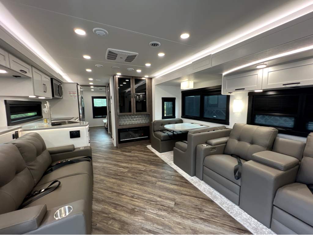 2026 ENTEGRA COACH ACCOLADE 37M - Image 6