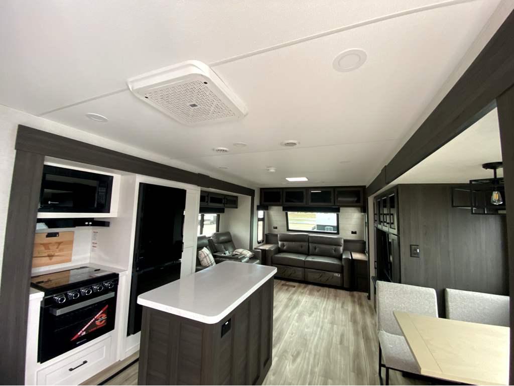 2026 VENTURE RV SPORTTREK 333VMI - Image 12