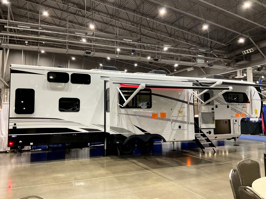 2026 JAYCO NORTH POINT 395 DSDB - Image 9