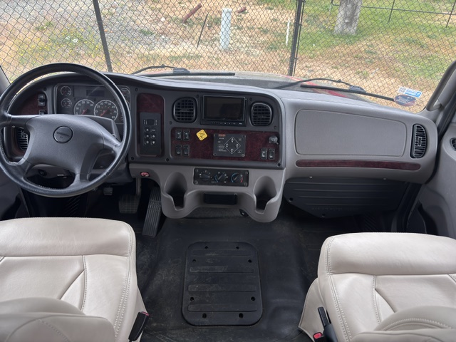 2018 Jayco Seneca 37FS - Image 7