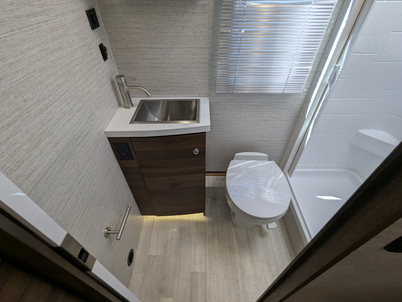 2022 Winnebago View 24D - Image 23