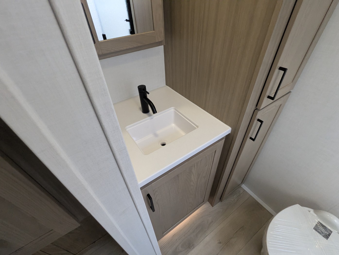2027 Forest River Rockwood Mini Lite 2523MBR - Image 25