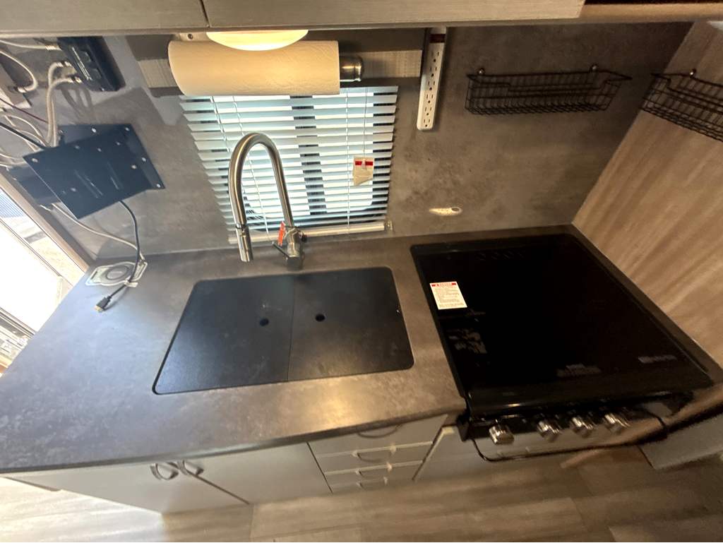 2022 WINNEBAGO MICRO MINNIE 1800BH - Image 11