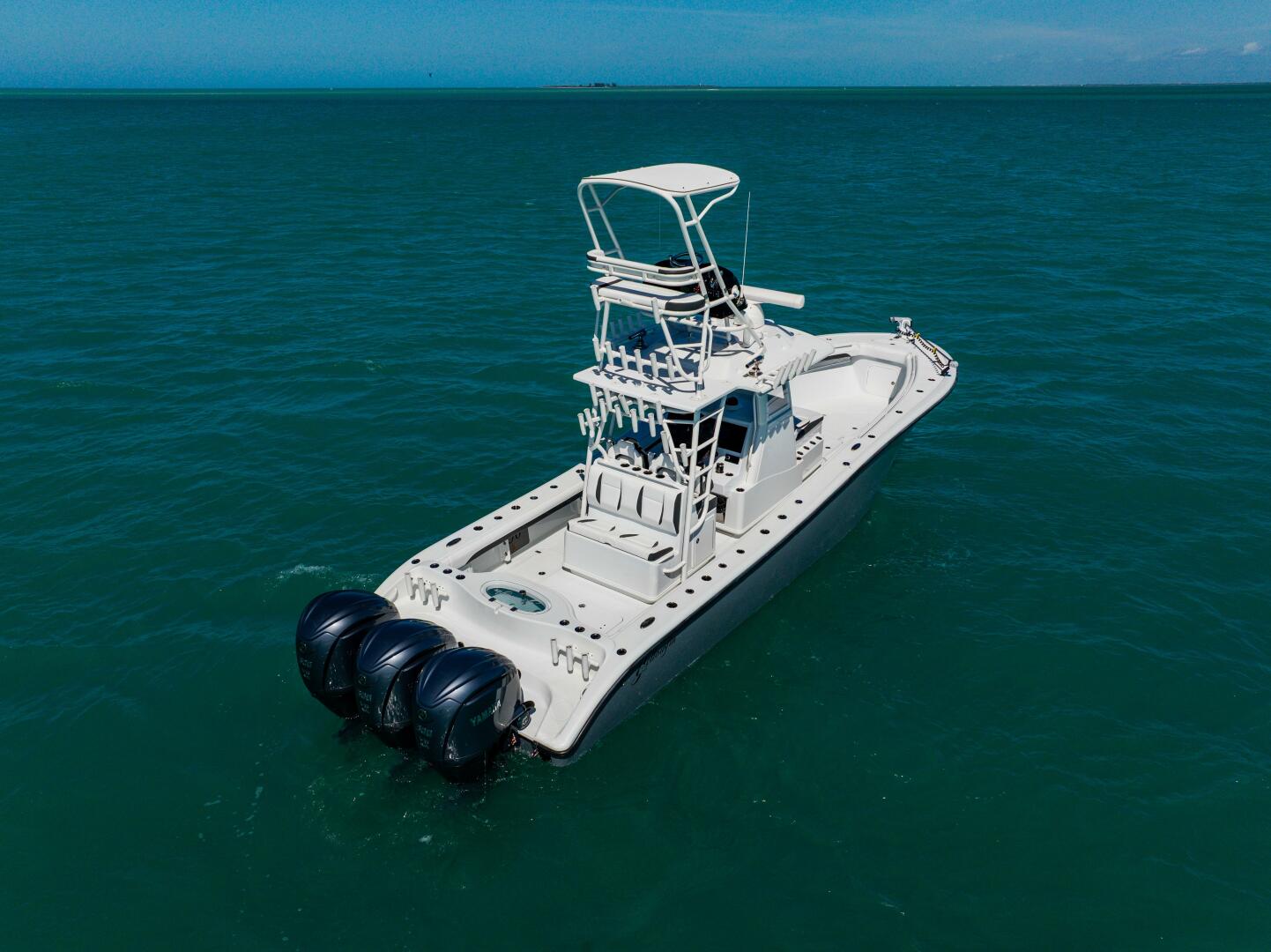 2025 Yellowfin 36 Offshore - Image 2