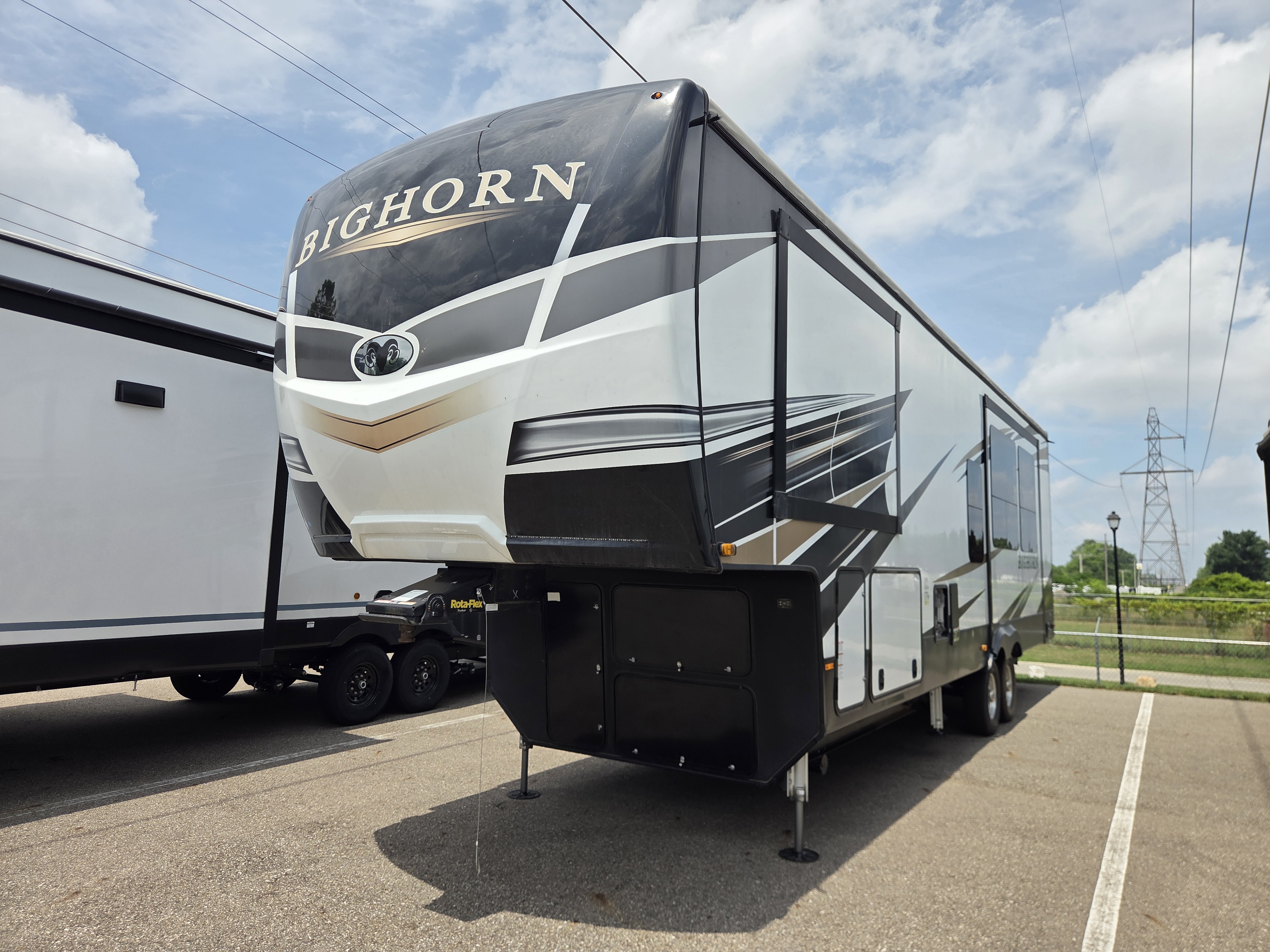 2022 Heartland Bighorn BH 3120 RK - Image 5