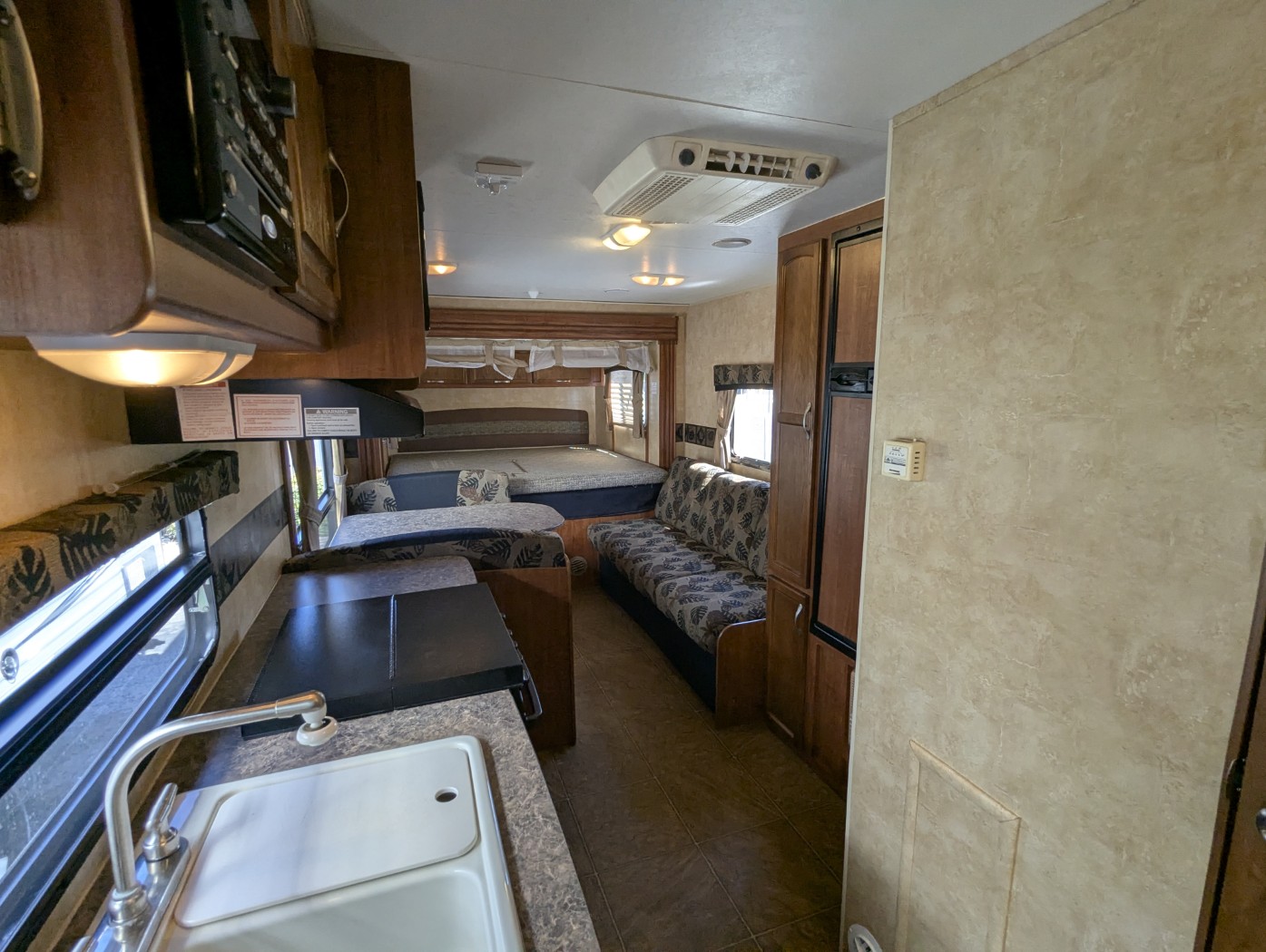 2011 JAYCO JAYFEATHER X213 - Image 10