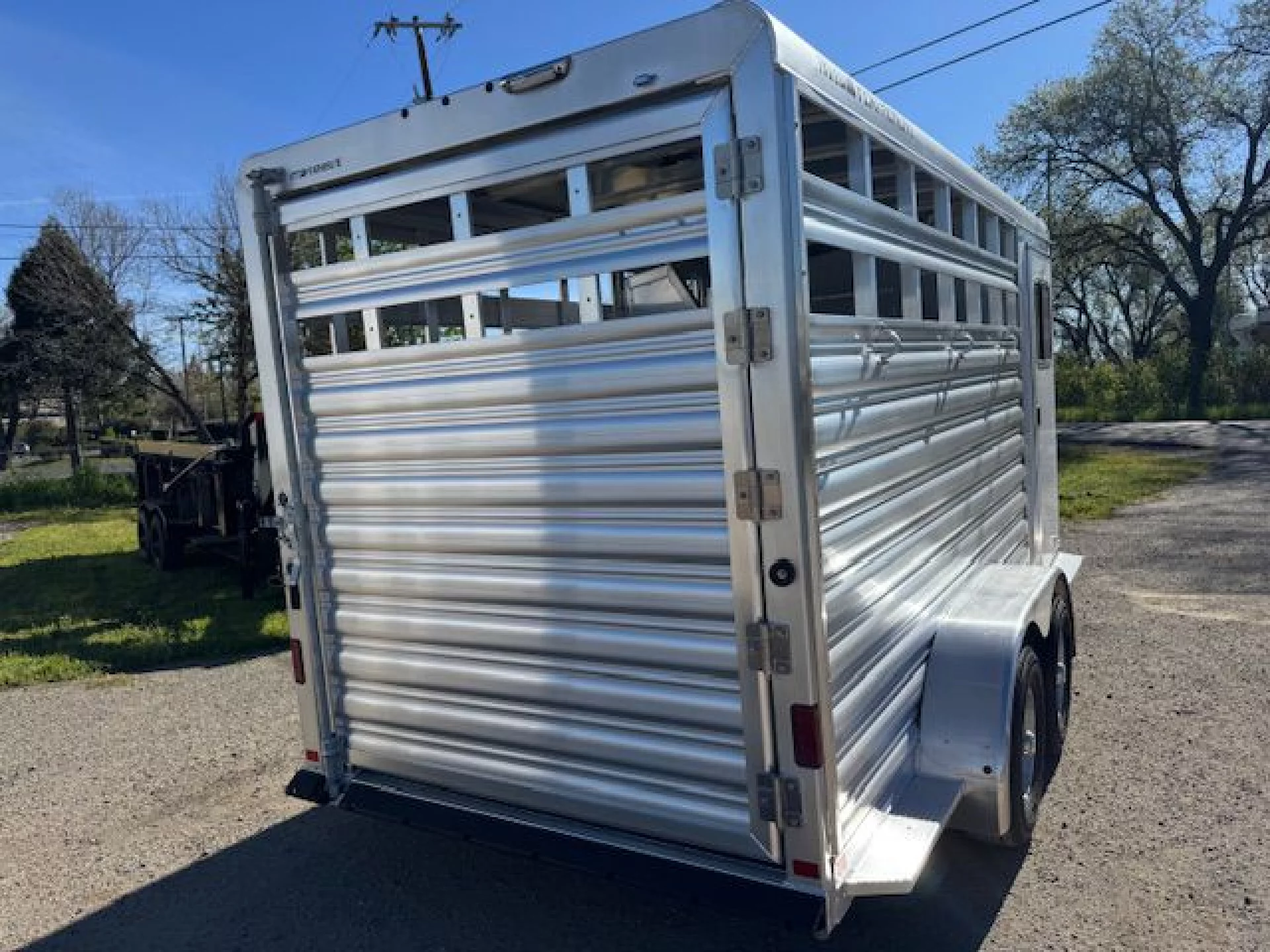 2026 FEATHERLITE FEATHERLITE 9651 3 HORSE SLANT PACKAGE B - Image 3