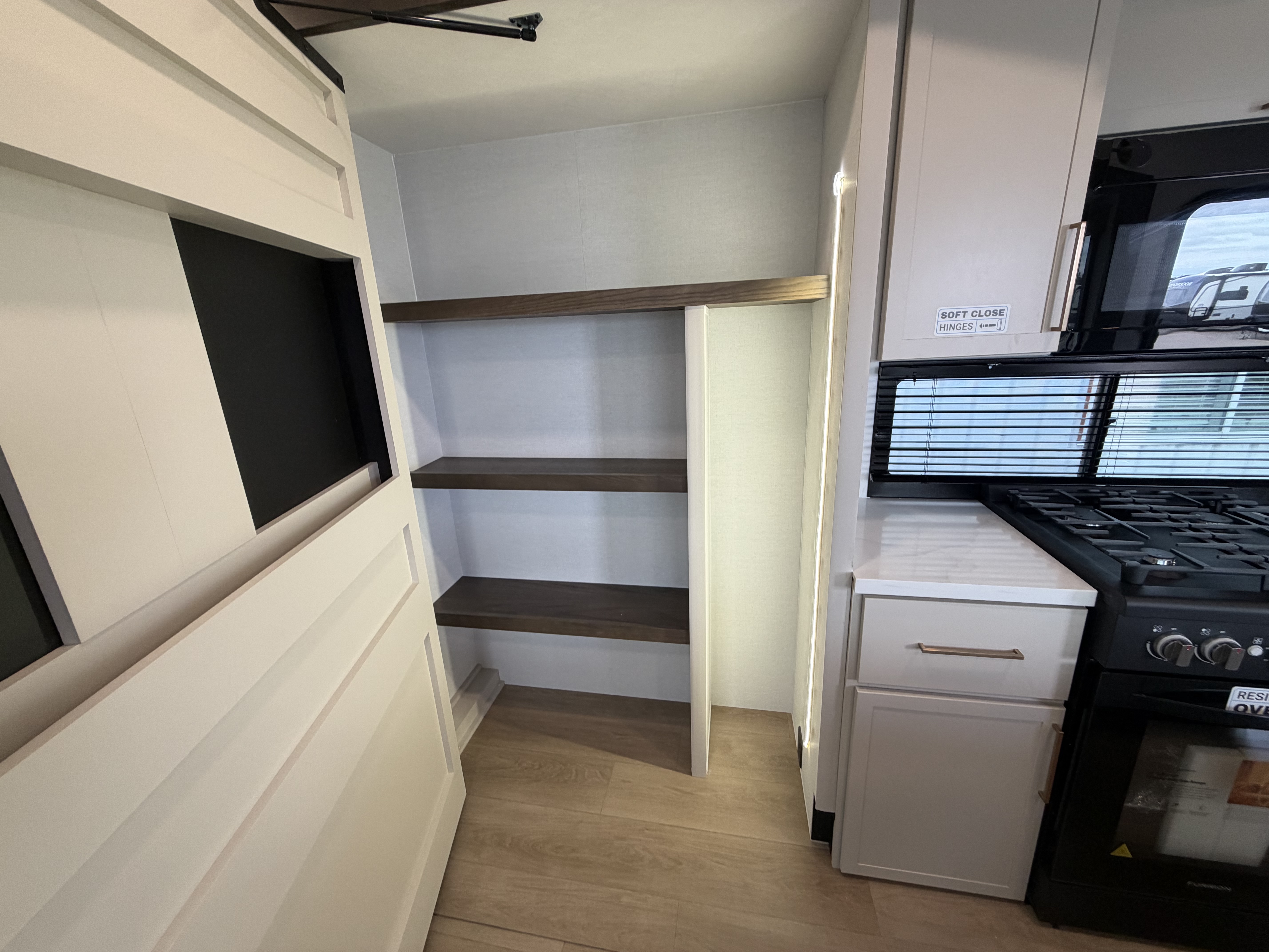 2027 Alliance RV Paradigm 310RL - Image 13
