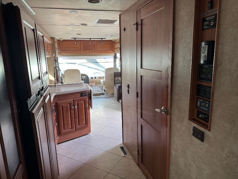 2015 Itasca Suncruiser 35P - Image 18