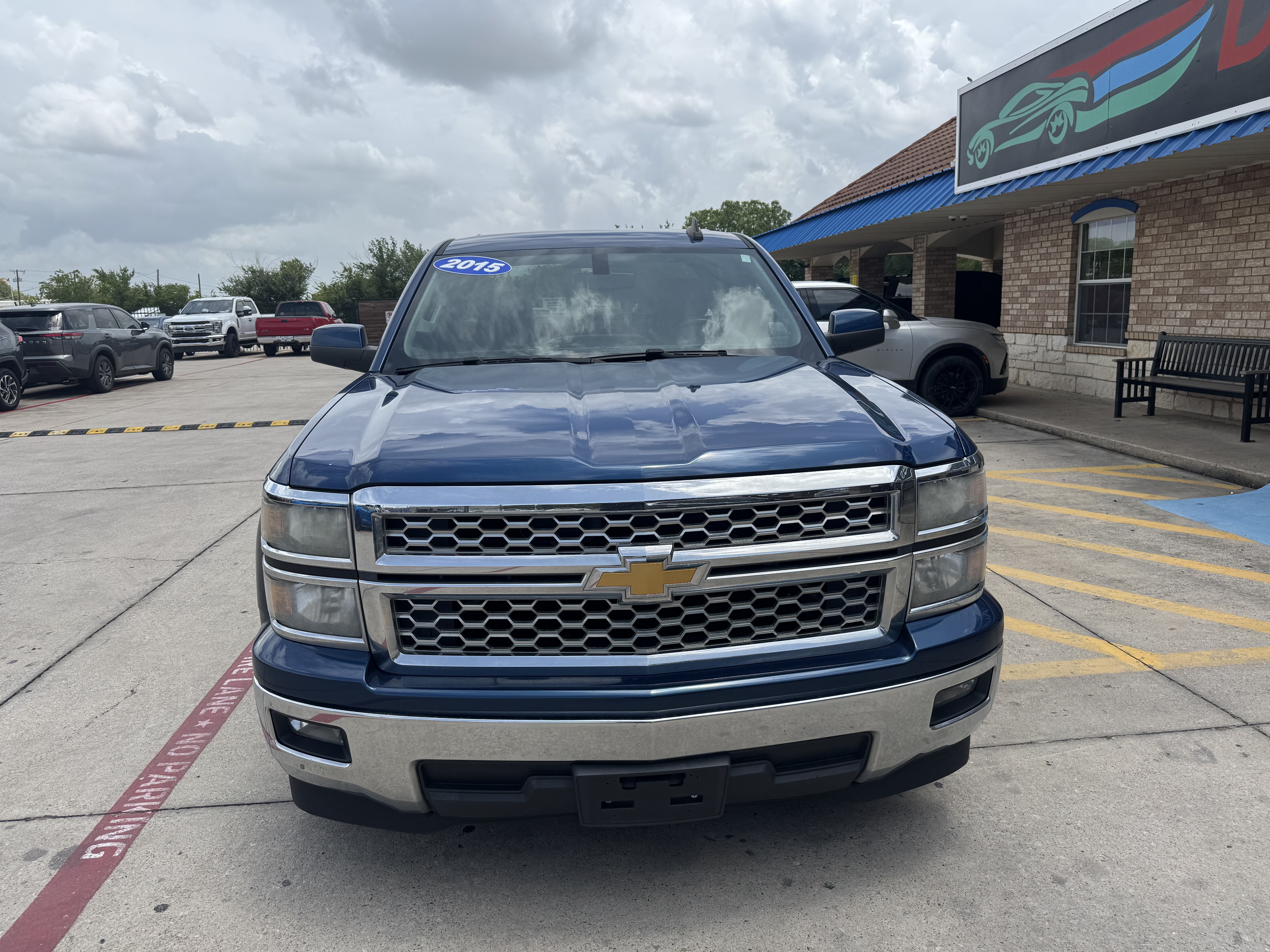 2015 Chevrolet Silverado 1500-V8 Extended Cab LT 2WD - Image 9