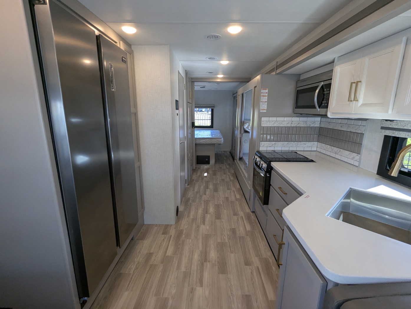 2026 Thor Motor Coach Windsport 35J - Image 18