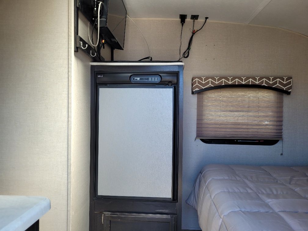 2019 Venture RV Sonic Lite SL169VBH - Image 4