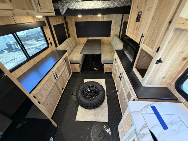2027 CHEROKEE GREY WOLF 17TRH - Image 14