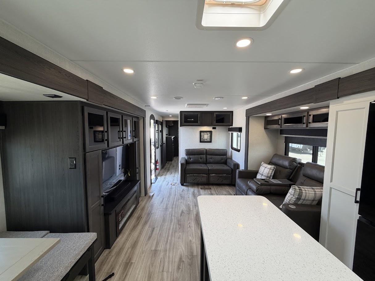 2026 VENTURE RV SPORTTREK 333VFK - Image 43