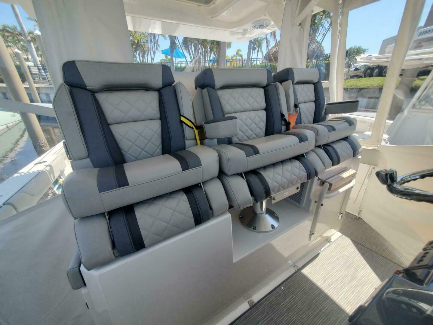2023 Pursuit S 378 Sport - Image 23
