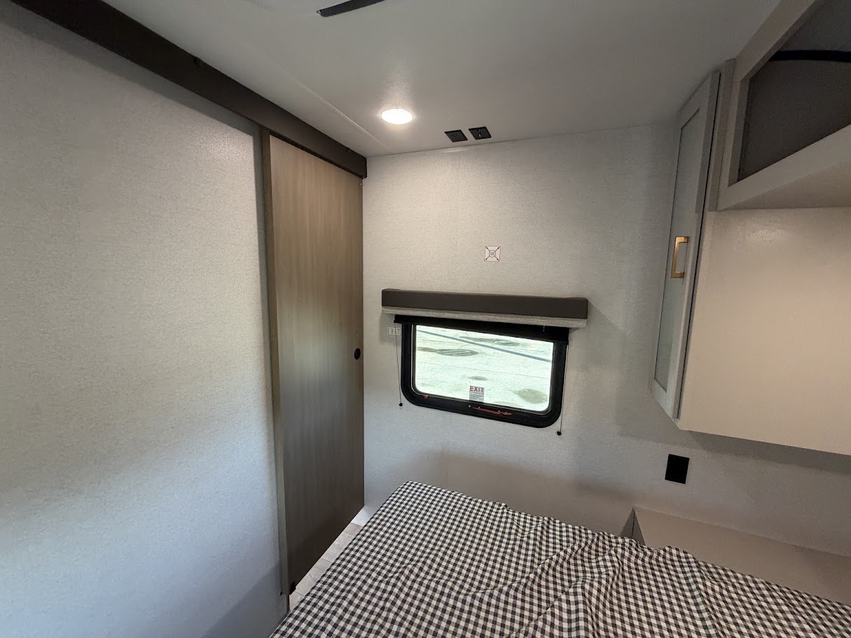 2027 JAYCO JAY FLIGHT 321BDS - Image 40