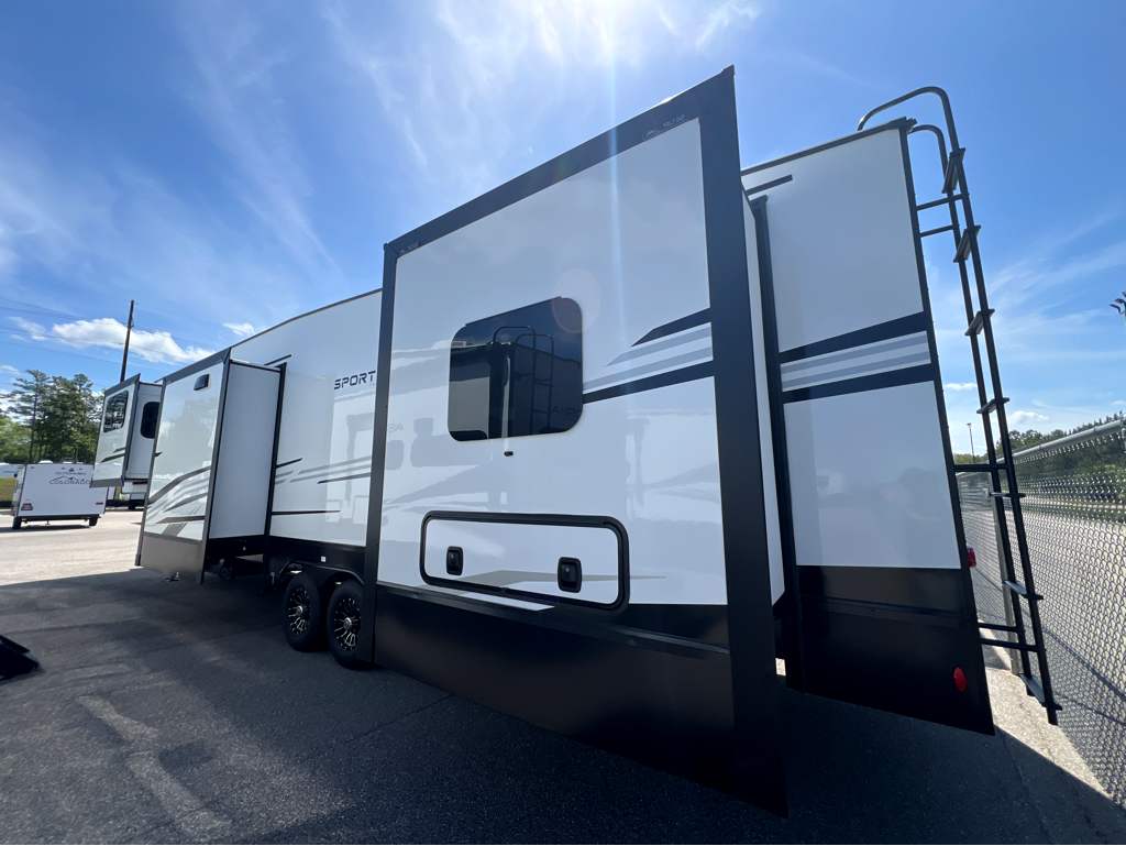 2026 VENTURE RV SPORTTREK 365VFL - Image 3