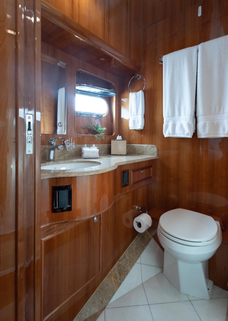 2007 Horizon Elegance 82 - Image 24