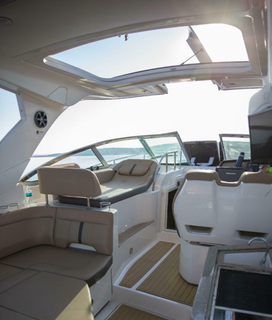 2016 Sea Ray Sundancer 350 - Image 58