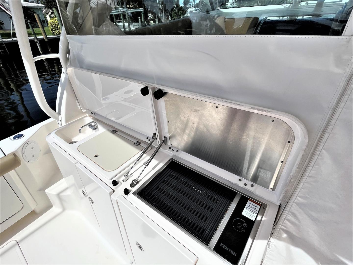 2016 Pursuit OS 385 Offshore - Image 16