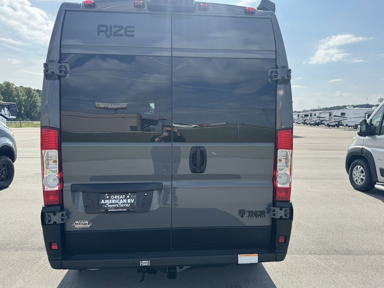 2026 THOR MOTOR COACH RIZE 18M - Image 3