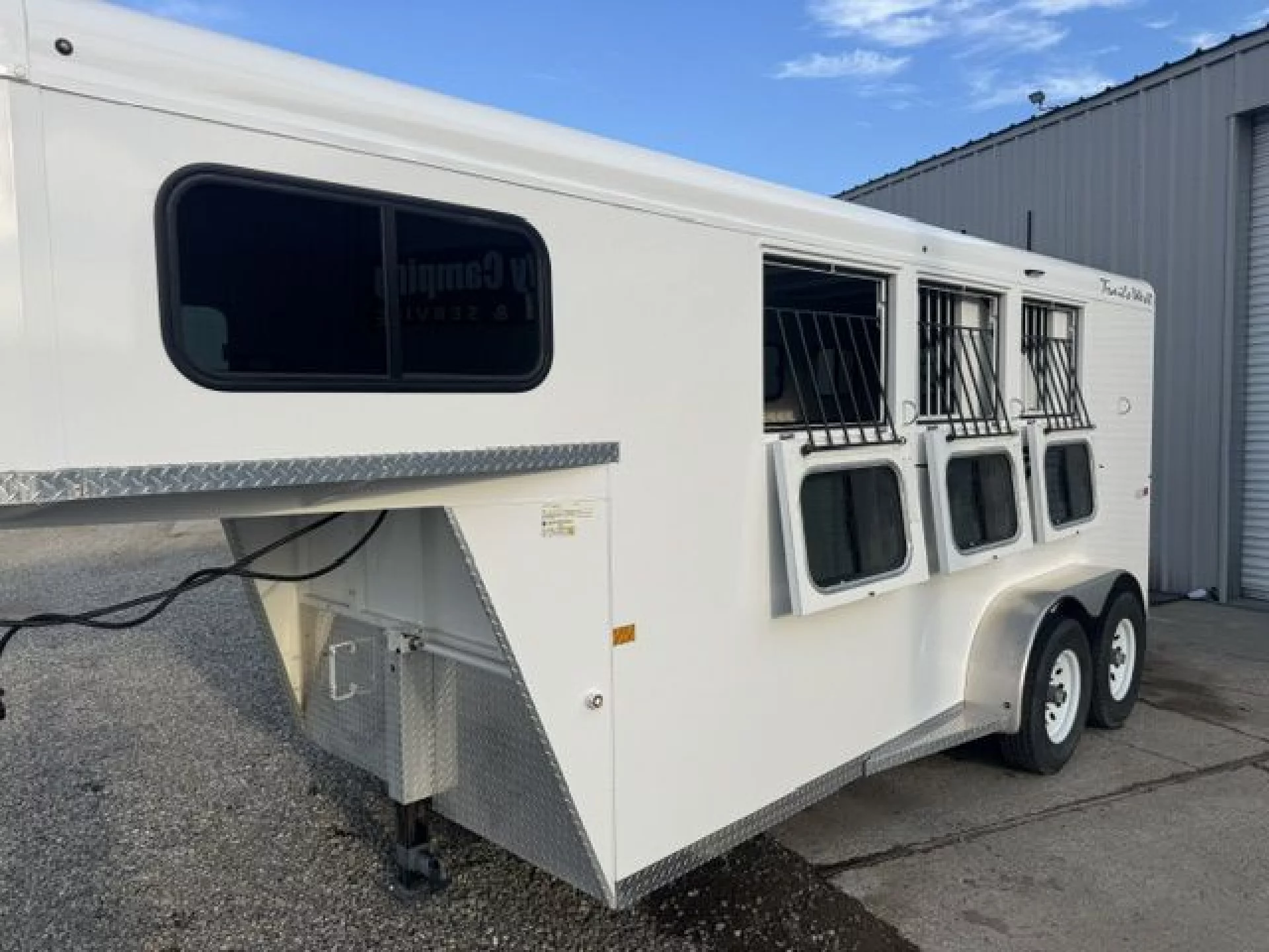 2023 TRAILS WEST ADVENTURE MX 3 HORSE GOOSENECK 3H GN - Image 3