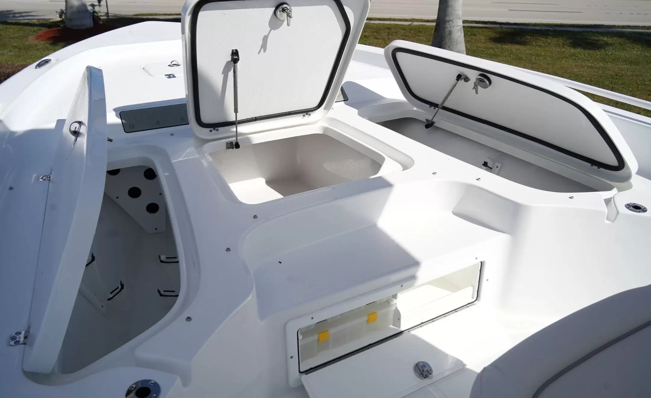 2026 SEA HUNT BX 25 FS - Image 22