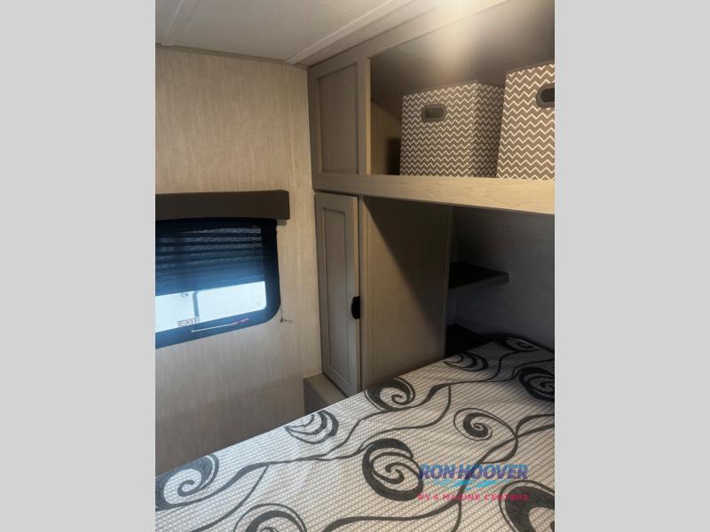 2025 COACHMEN VIKING 262DBS - Image 16