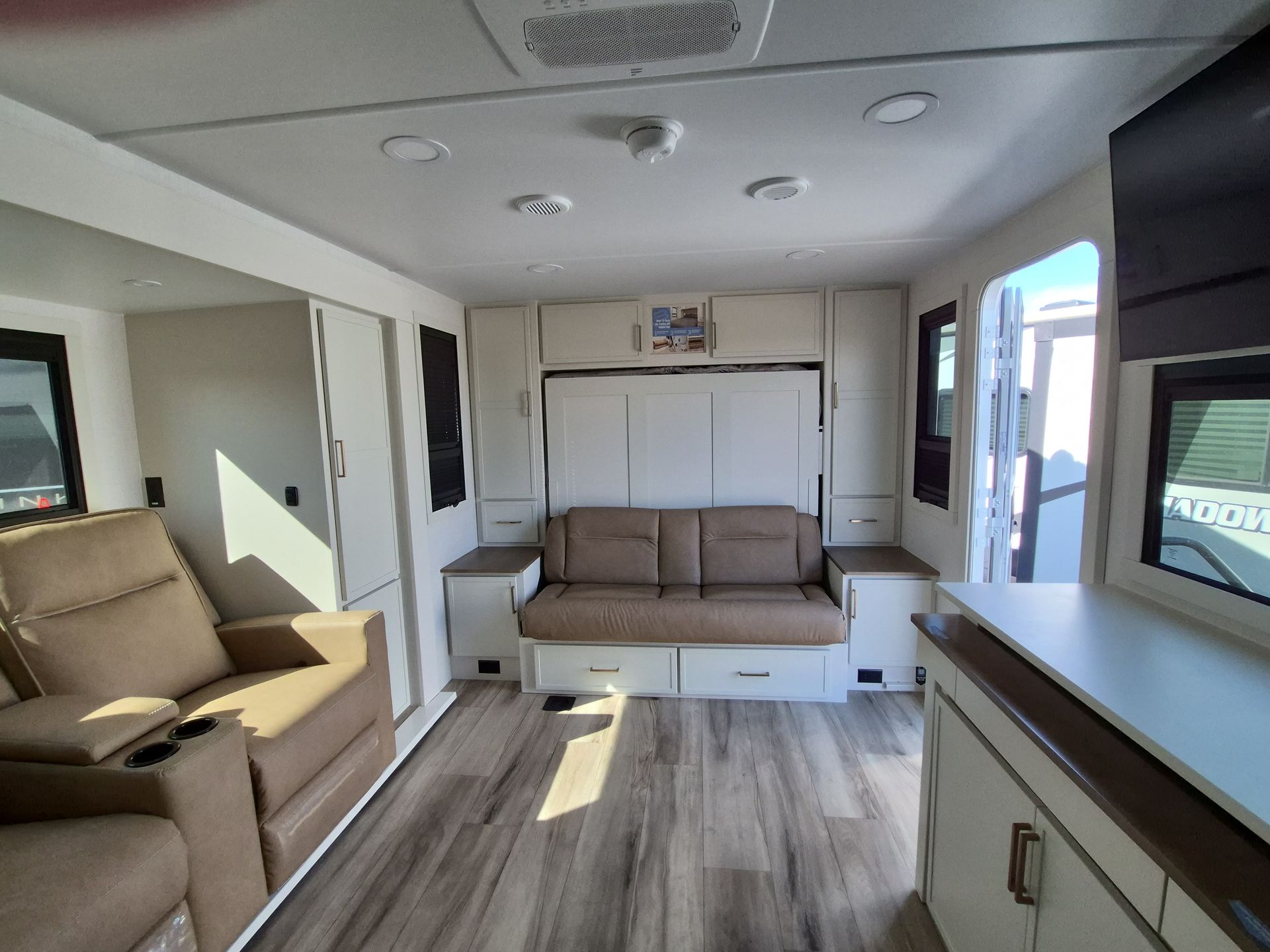 2027 Brinkley RV Model Ix 20x - Image 16