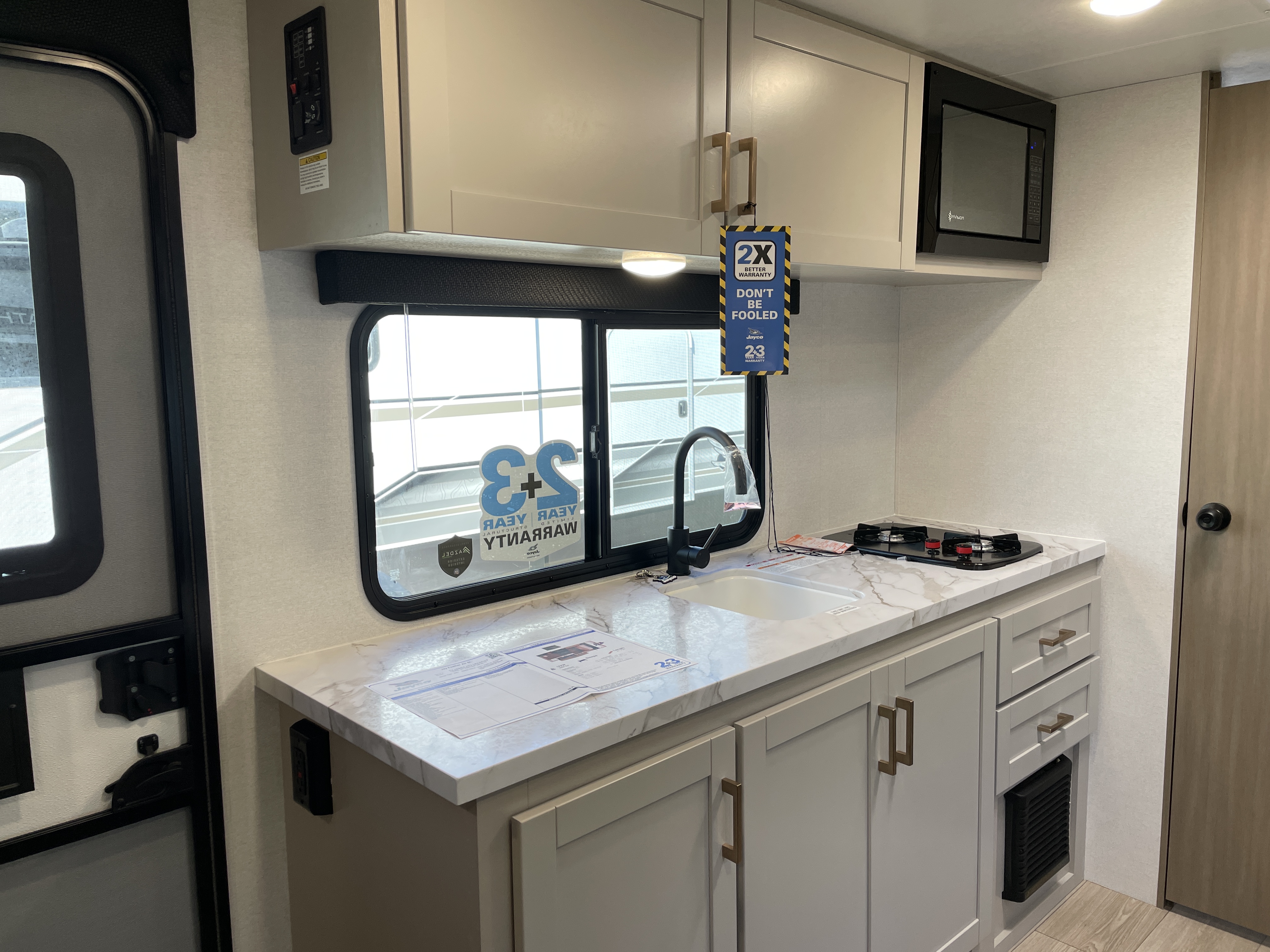 2027 Jayco Jay Feather Air SL 17RBSL - Image 8
