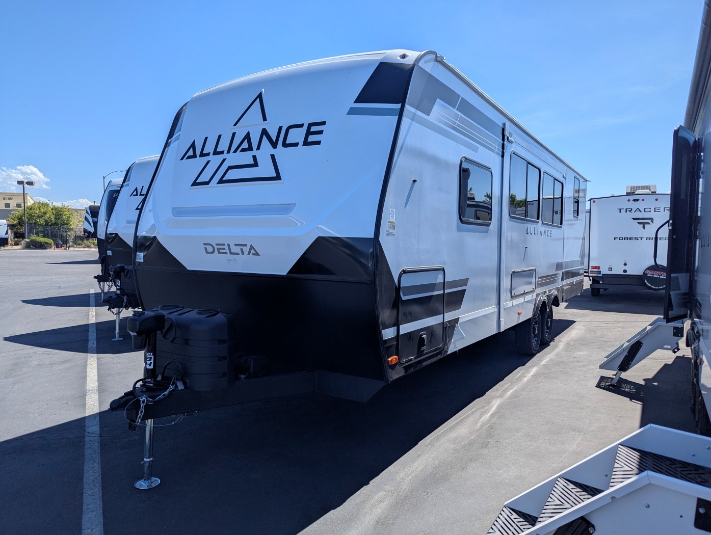 2027 Alliance RV Delta 281BH - Image 3